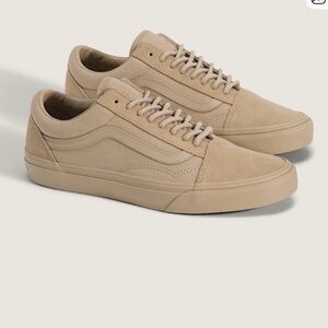 Vans Old Skool Sneakers in Beige